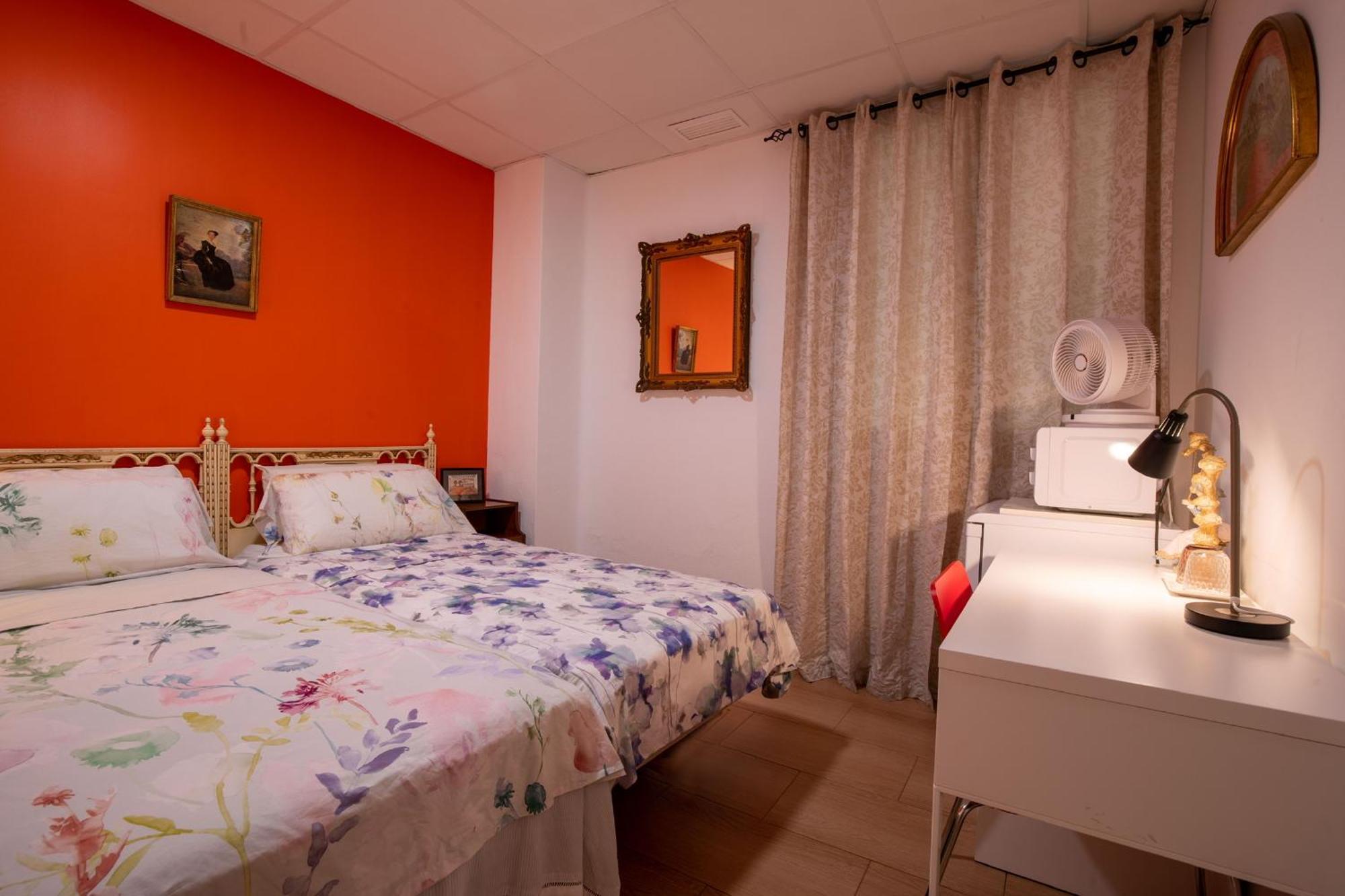 Mirador 2 Del Mercado Central - Habitacion Con Bano Privado En El Centro De La Ciudad Vella Valence Extérieur photo